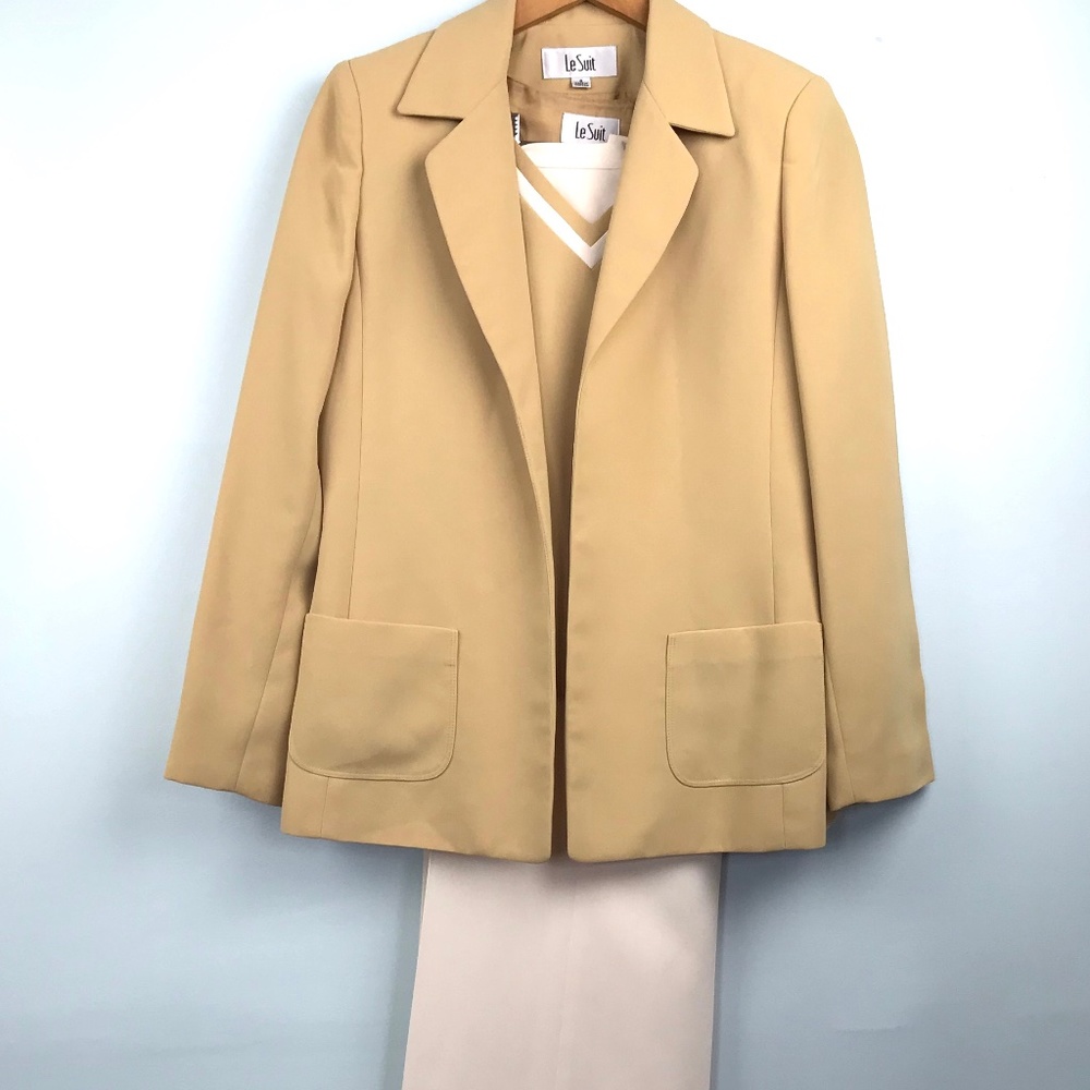 Le Suit 3 piece Pale Yellow and Cream Suit Size 8